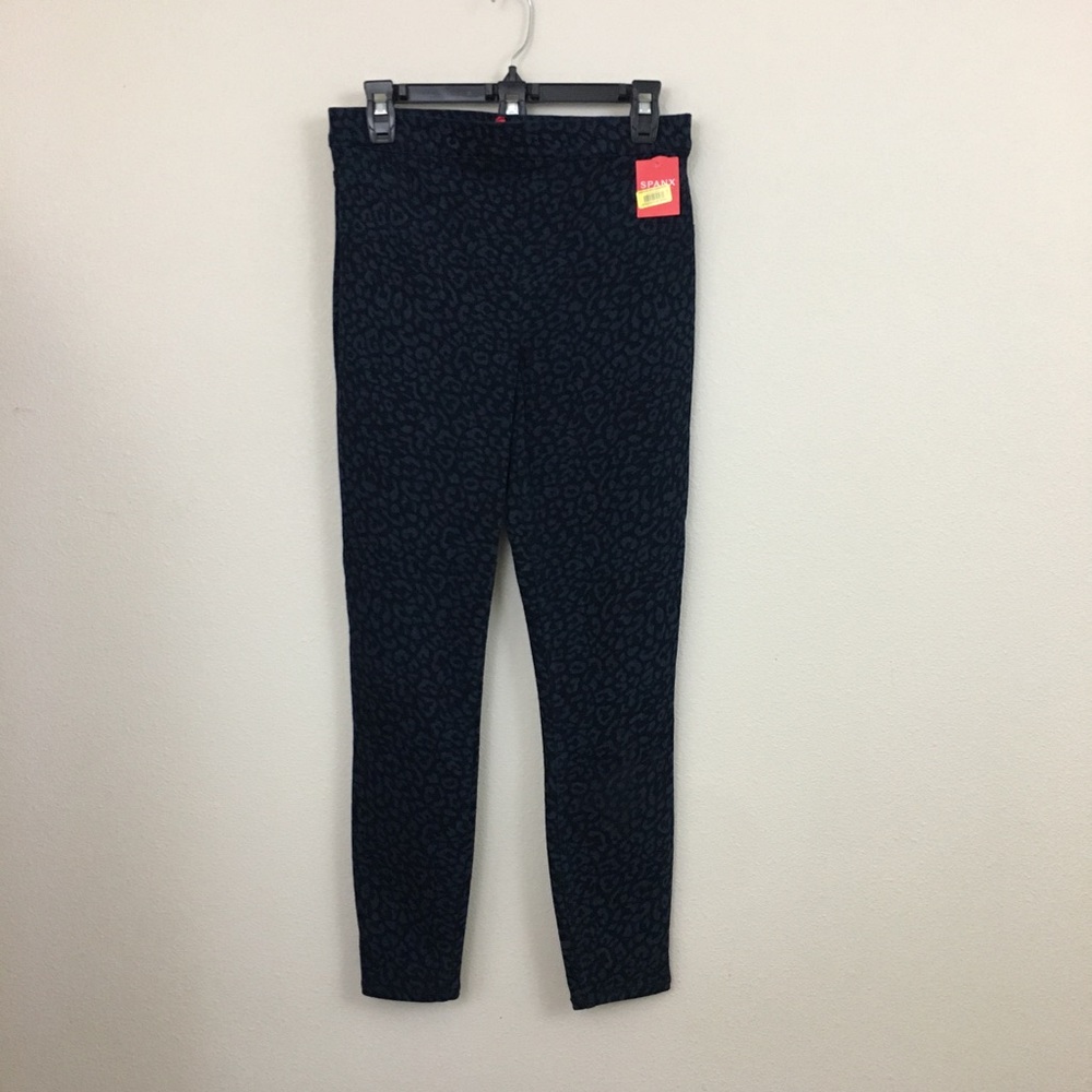 Spanx ankle jean-ish legging leopard size M